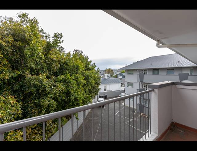 1 BEDROOM APARTMENT SOLD IN CLAREMONT UPPER